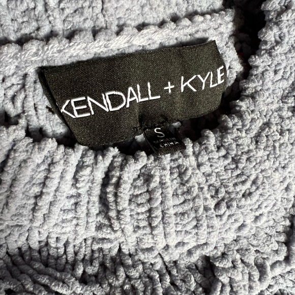 Kendall and Kylie crop sweater - Picture 3 of 3